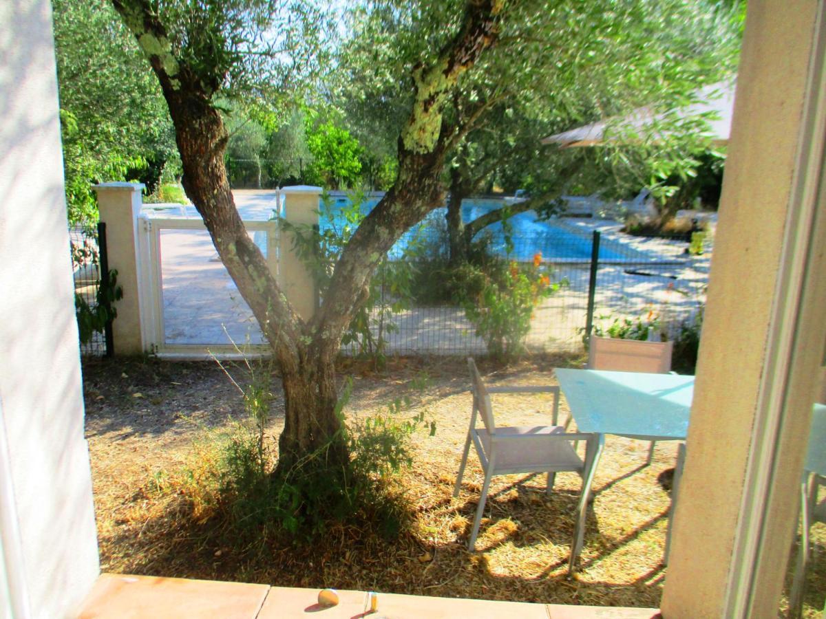 Uzès Le Mas Des Lilas מראה חיצוני תמונה